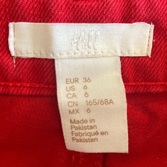 H&M Red Shorts - Picture 9 of 10